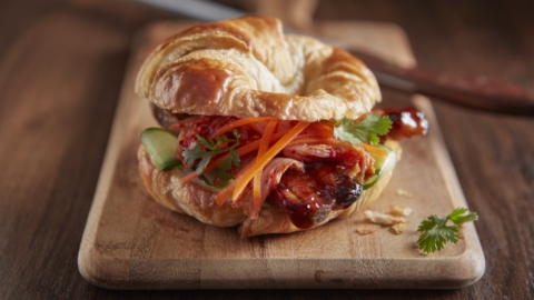 General Mills Foodservice Winter Trends Dish 2022 Individual Cinnamon Roll Bread Pudding